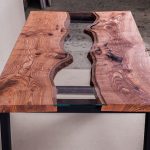 rzeka drewniany stół