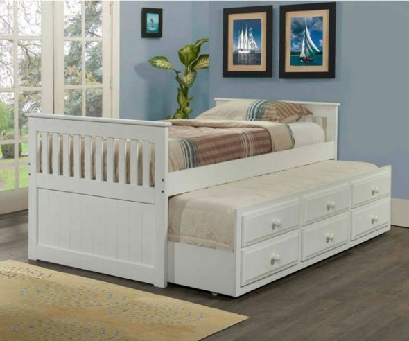 magandang white baby bed