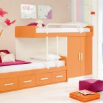 oranžová postel ikea