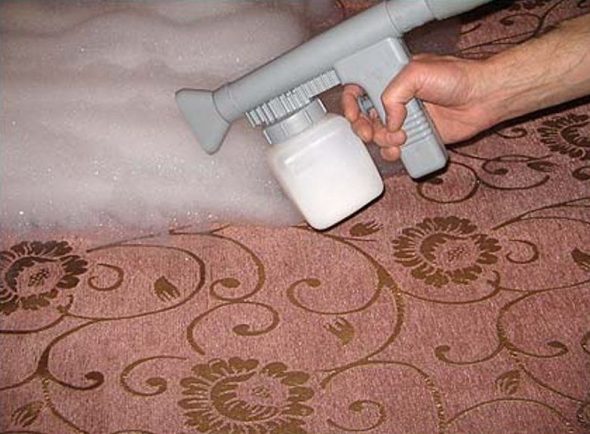 czyste meble tapicerowane w domu z zapachu
