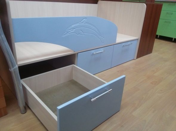Children's bed dolphin with boxes