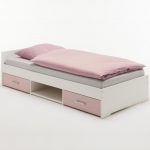 Single bed 90x190 na may karagdagang drawer para sa pag-iimbak ng linen
