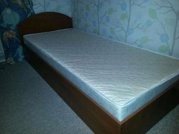 Single bed 90x200 - ang magandang desisyon para sa nursery