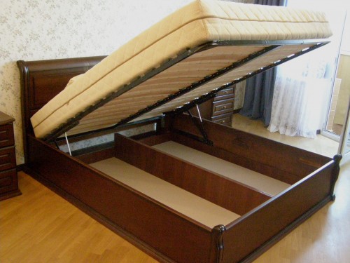 Łóżko z mechanizmem podnoszącym Vera