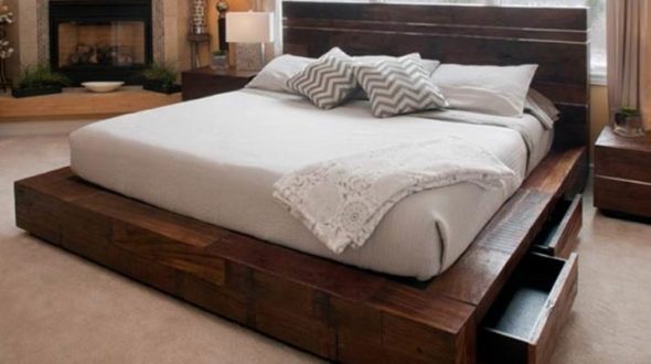 سرير مع أدراج من الخشب الصلب