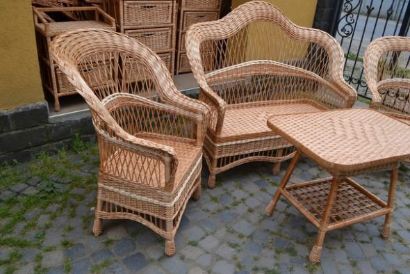 Wicker møbler til at lave egne hænder