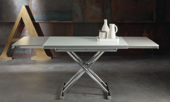 Metalni sklopivi stol
