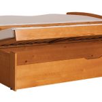 Children's exit bed with the lifting mechanism