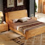 سرير مزدوج من خشب البلوط الصلب