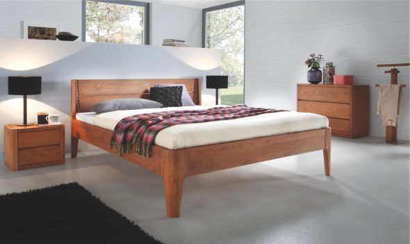 Classic oak bed