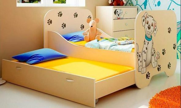 Beautiful bed with pull-out mechanism