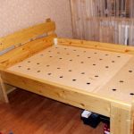 Drewniane łóżko zrób to sam
