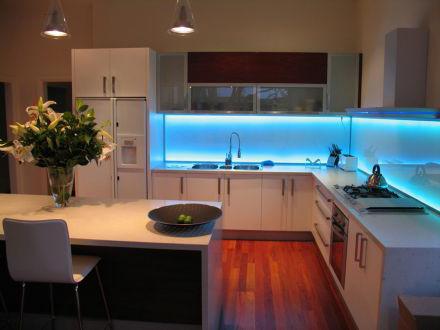 LED кухня