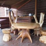 Необичайни мебели от мъртва дървесина