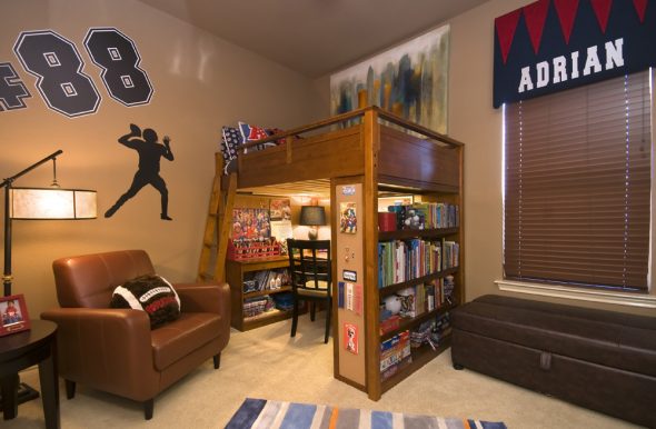 Great bedroom for a teen with a loft bed