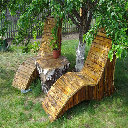 dřevěný zahradní nábytek