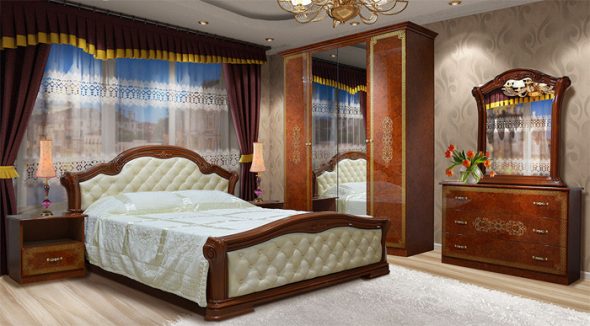 Elegancka sypialnia z drewnianymi meblami
