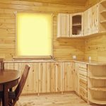 Светла и уютна дървена кухня