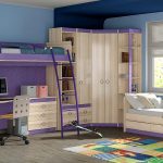 İki çocuk için rahat ve düşünceli yatak odası