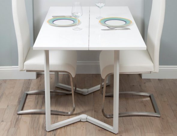 choose a scarlet folding table for the kitchen