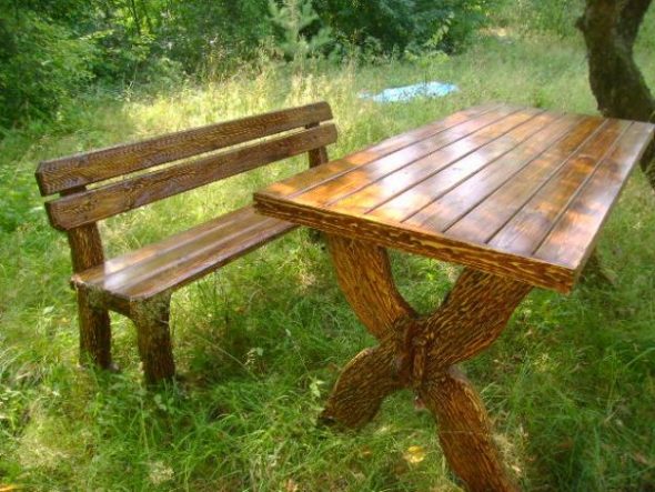 Bezpečný dřevěný nábytek