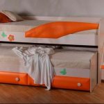 Dječja posteljica za narančastu postelju matryoshka