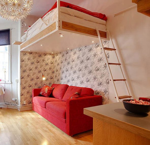 Küçük bir yatak odası için fikir: bir çatı katı yatak