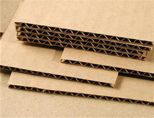 Corrugated cardboard three-layer