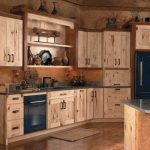 Кухненските дървени шкафчета го правят сами