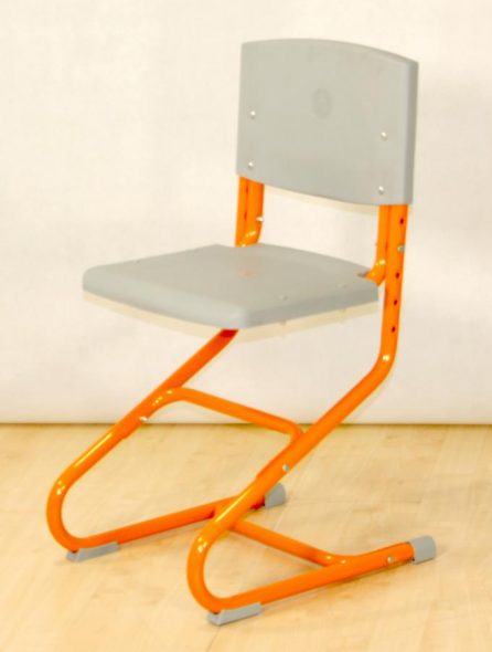 Demi's adjustable chair for kids