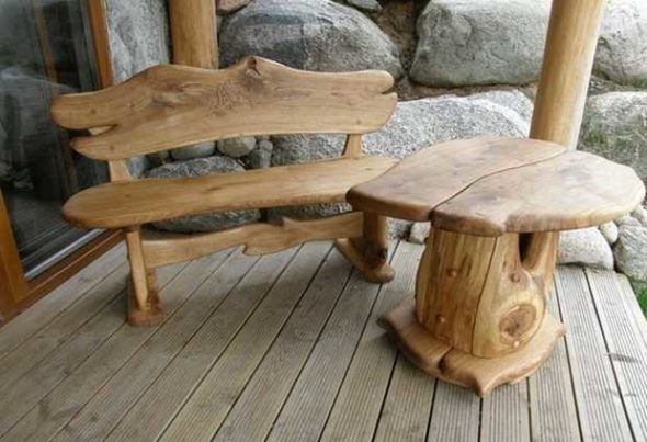 Zelfgemaakt houten meubilair