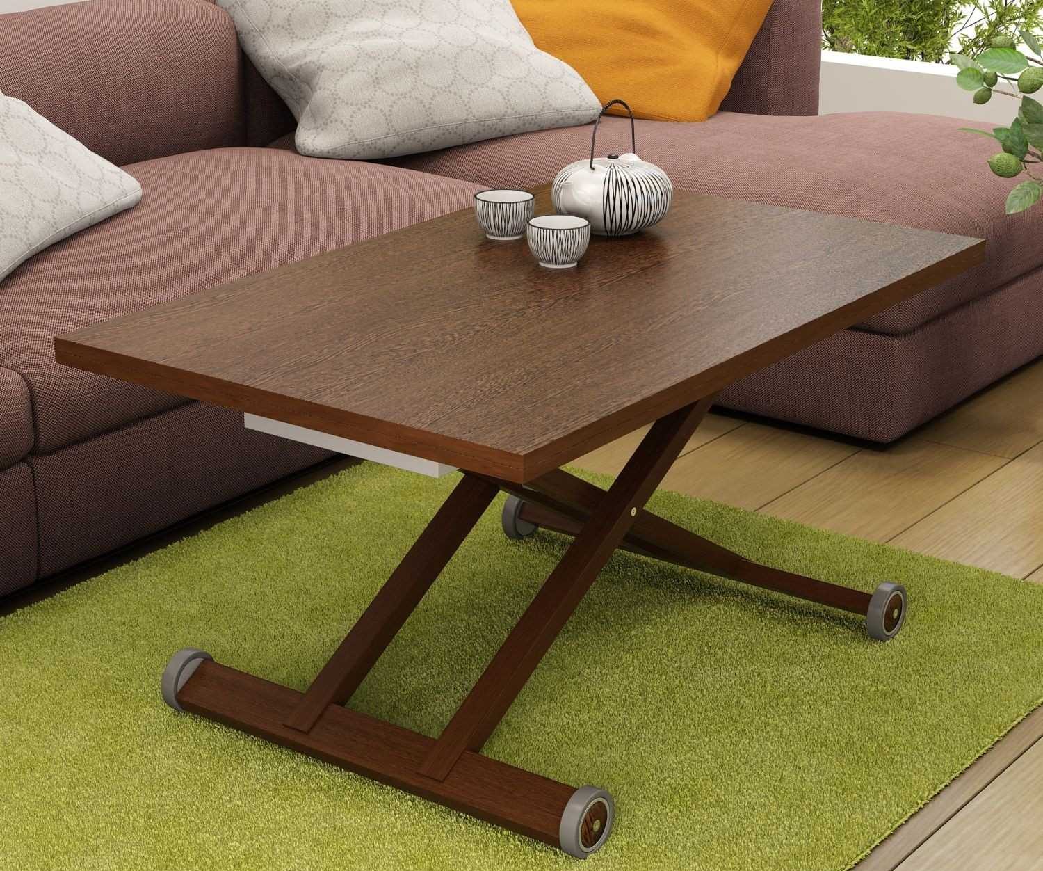 طاولة خشبية