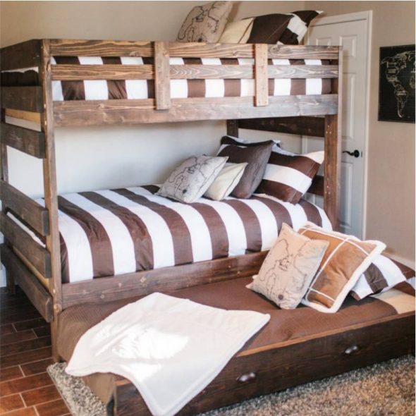 Bunk bed with extendable third tier