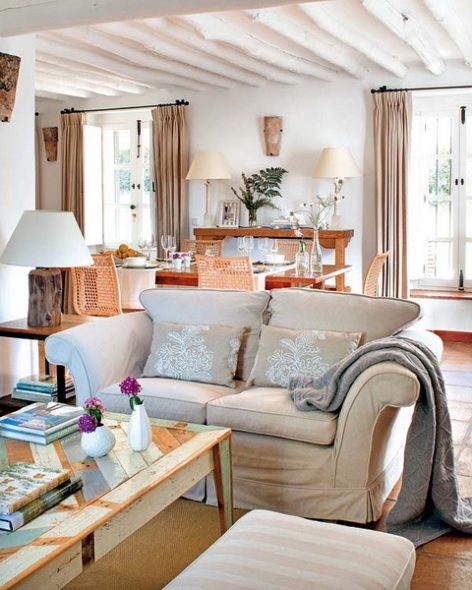 Living-dining room sa mga kulay pastel