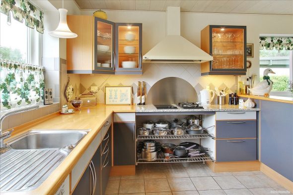 Beautiful and comfortable corner kitchen