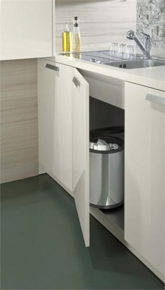 Kitchen cabinet with sink