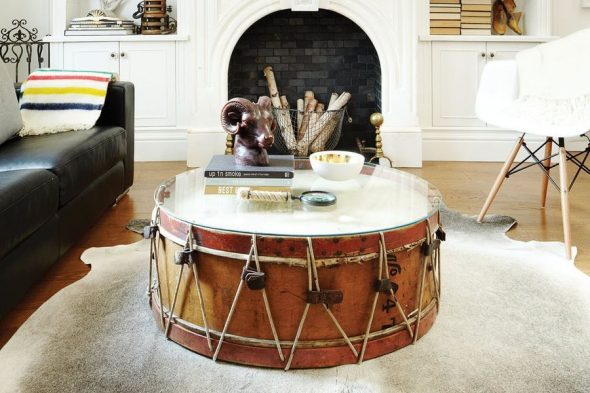 Big drum, na na-convert sa isang table