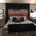Chic bedroom na may malambot na kama