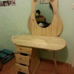 Dressing table of homemade pallets