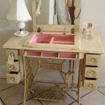 Dressing table from a sewing machine with their own hands