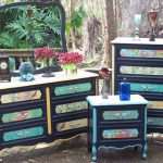 Decoupage chest of drawers with an emphasis on drawers