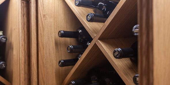 Diagonal wine rack