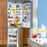 We select a special model in order to integrate the refrigerator into the kitchen furniture