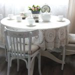 Decorating Viennese chairs with lace
