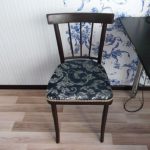 Photo of the chair after the restoration of their own hands