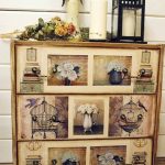 Dresser do-it-yourself gamit ang decoupage technique