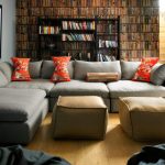Soft corner sofa na may poufs