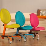 Multicolored adjustable chairs