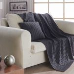 Плетени одеяла и игли за плетене
