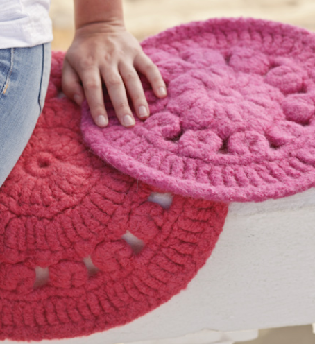 Knitted round covers-
